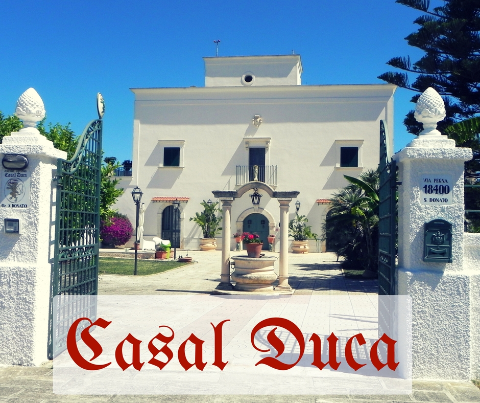 Casal Duca è un antico Casale immerso nella campagna di Talsano, dove regna pace e tranquillità.