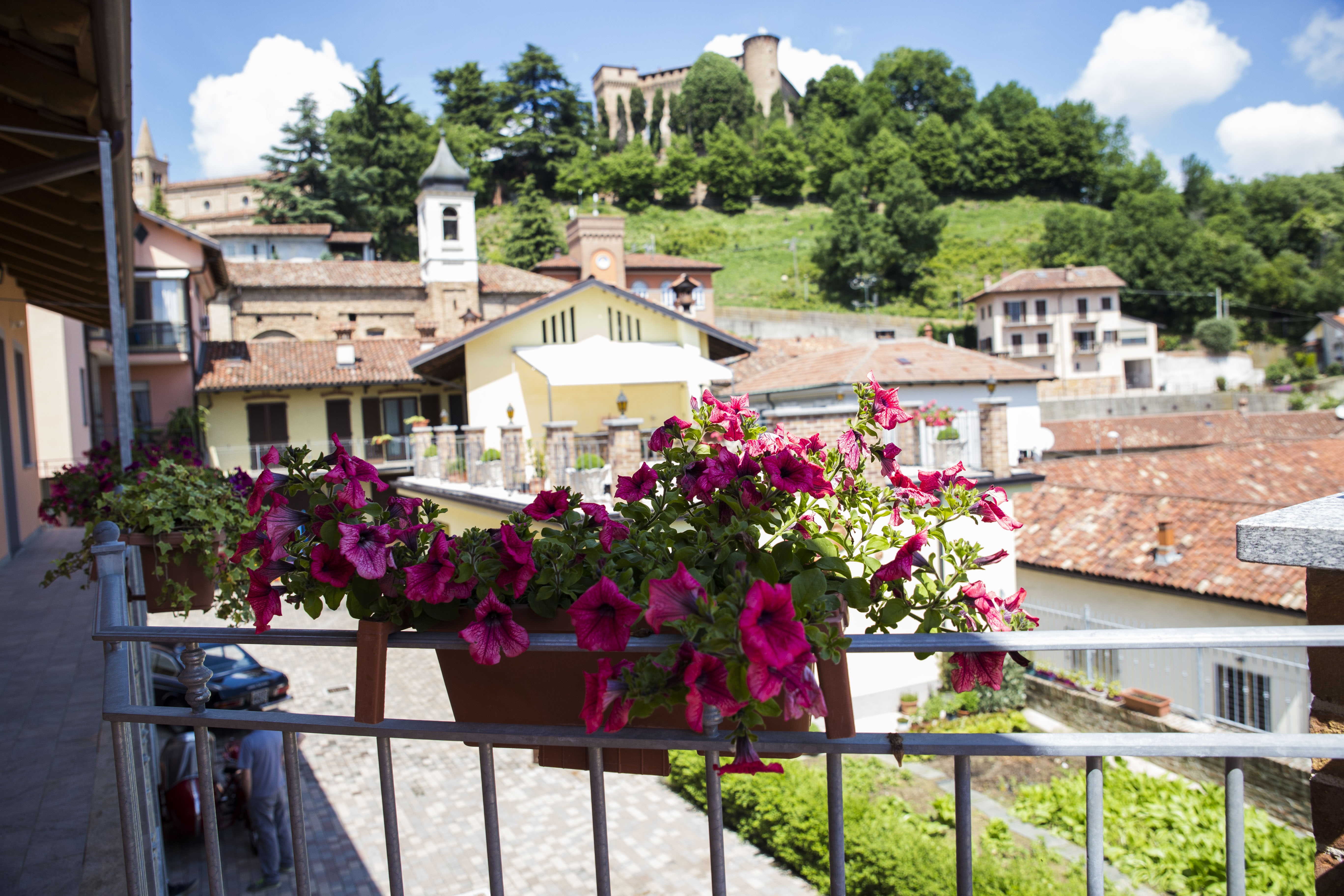 Ospitalità in uno dei borghi più antichi del Roero.