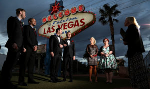 gay-weddings-in-vegas-at-las-vegas-sign